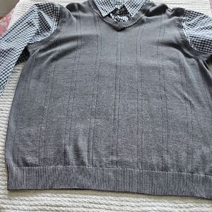 Basic Editions Men's Gray V-Neck Sweater Vest